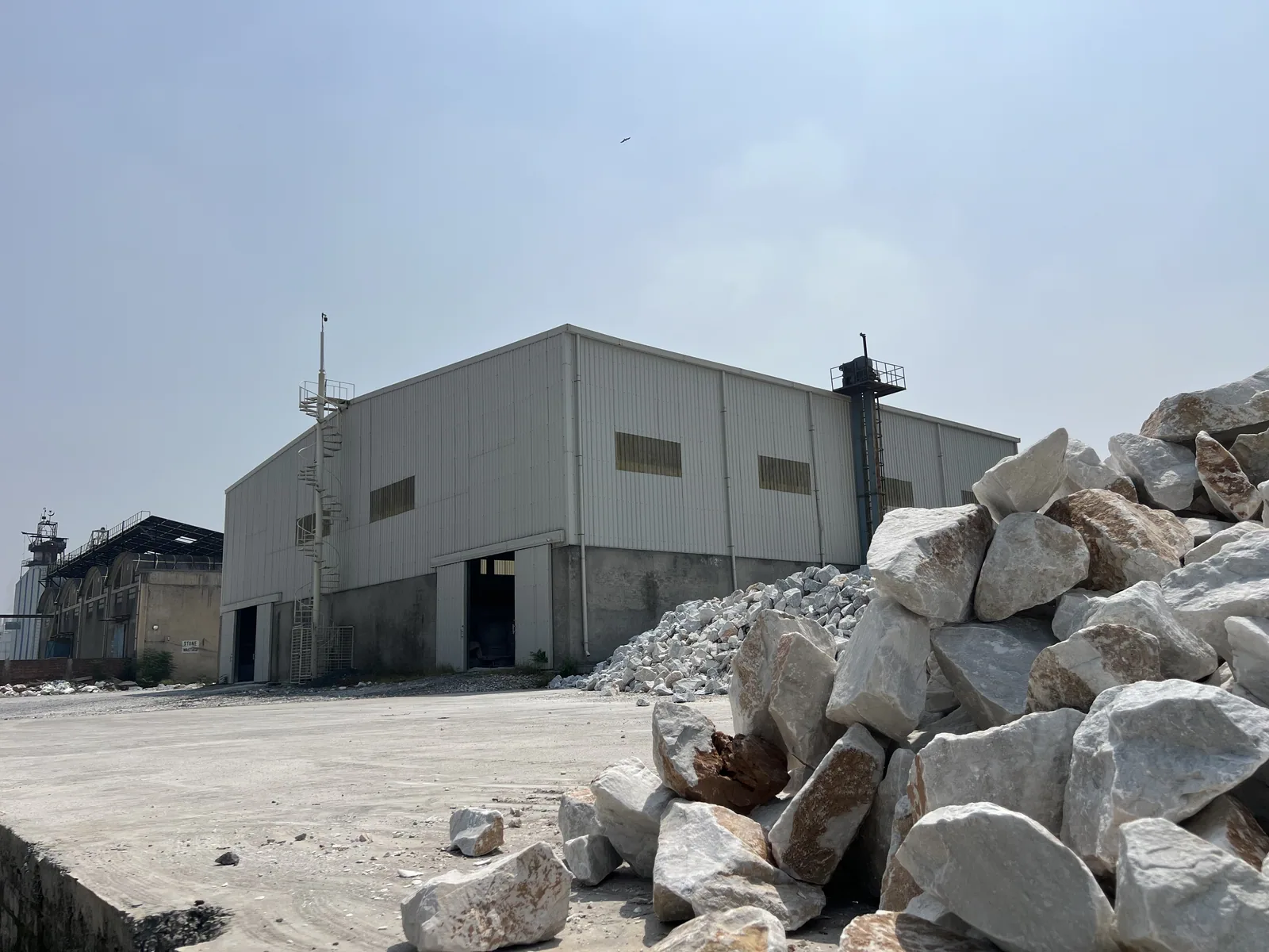 Asian Carbonate calcium carbonate processing facility with natural mineral feedstock